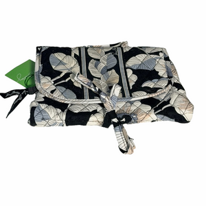 Vera Bradley Folding, Quilted Leaf Print Cosmetic Case in Camellia. NWT.
